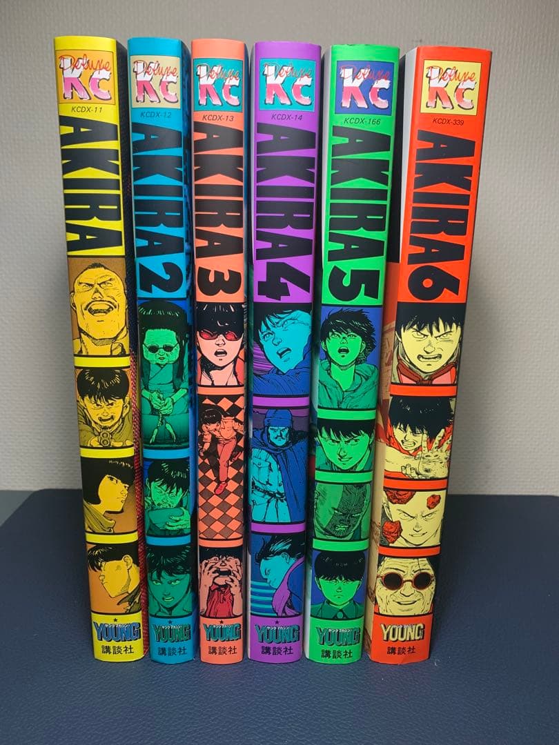 AKIRA アキラ 全巻(1〜6巻)セット 大友克洋 AKIRA 全6巻完結セット(KCデラックス) | 大友 克洋 |本 | 通販 | Amazon