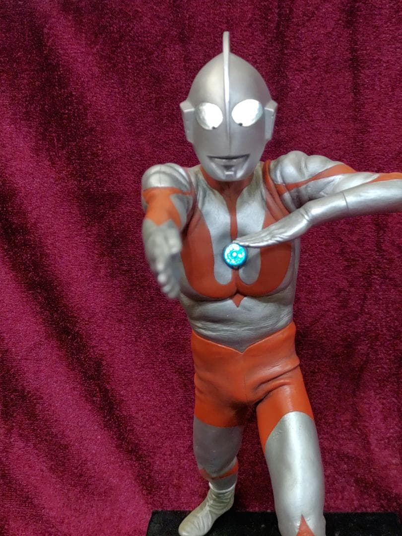 ウルトラマン CCP 発光ギミック付 Cタイプ　ウルトラスラッシュ　中古品 CCP ウルトラマンCタイプ ウルトラスラッシュ - KH COMPANY