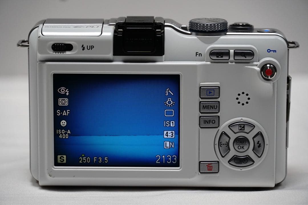 OLYMPUS PEN E-PL1 ミラーレス一眼 ショット数少ない スマホ転送