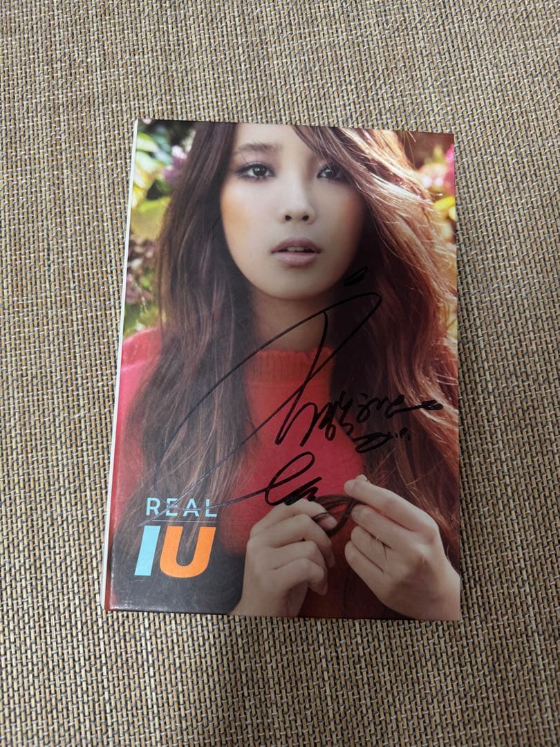【直筆サイン入り】IU REAL アルバム　韓国盤CD イ・アヨン / ［プロモ用CD］甘く(直筆サインCD パッケージに若干の