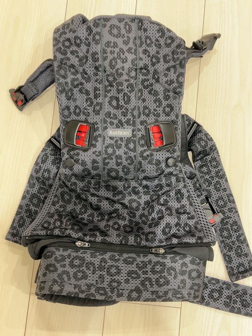 BABYBJORN 抱っこ紐　レオパード『24時間限定値下げ！』 2026年最新】ベビービョルン 抱っこ紐 ヒョウ柄の人気アイテム - メルカリ