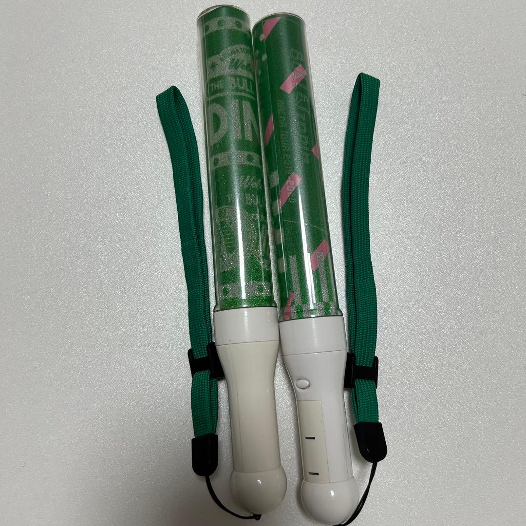 村*】様 超特急草川拓弥 タクヤ ペンライト2本LR44 アルカリボタン2本