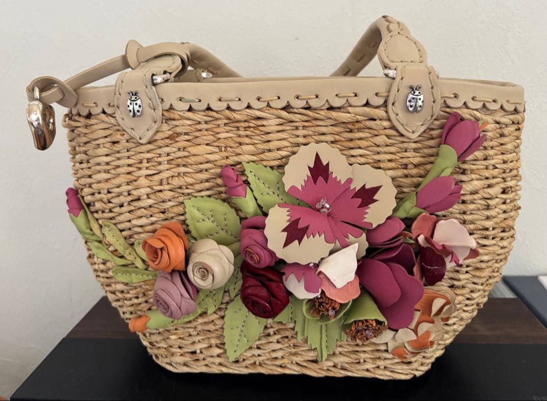 美品！かごバッグ　立体的な花　かごバッグ　花 Flower BAG No.2 ／カゴバッグアレンジ モデストローズ／ドライ