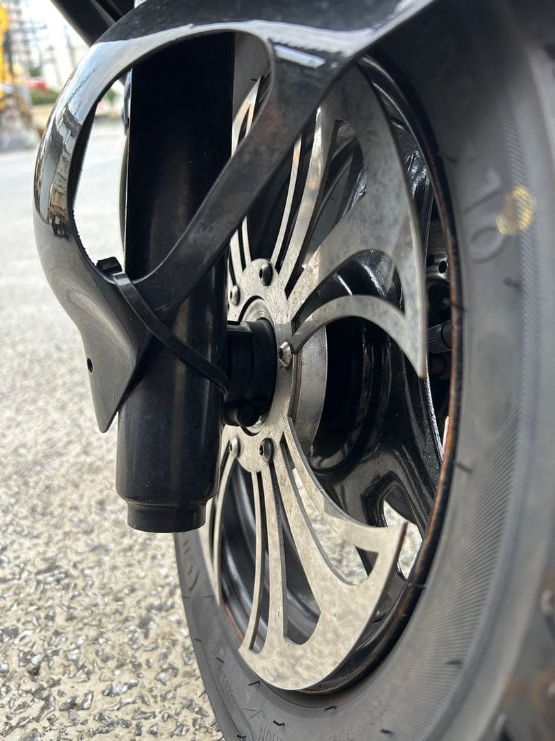 汎用V125に使用フロントホイールスピンナースピナー希少ワンツー
