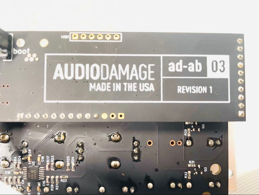 生産終了品 Audio Damage ADM12 Neuron 稼動品 シンセ