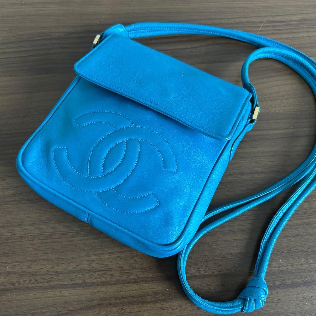 真贋済　CHANEL シャネル ブルー レザー ショルダーバッグ　ココマーク 真贋済 CHANEL シャネル ブルー レザー ショルダーバッグ ココマーク