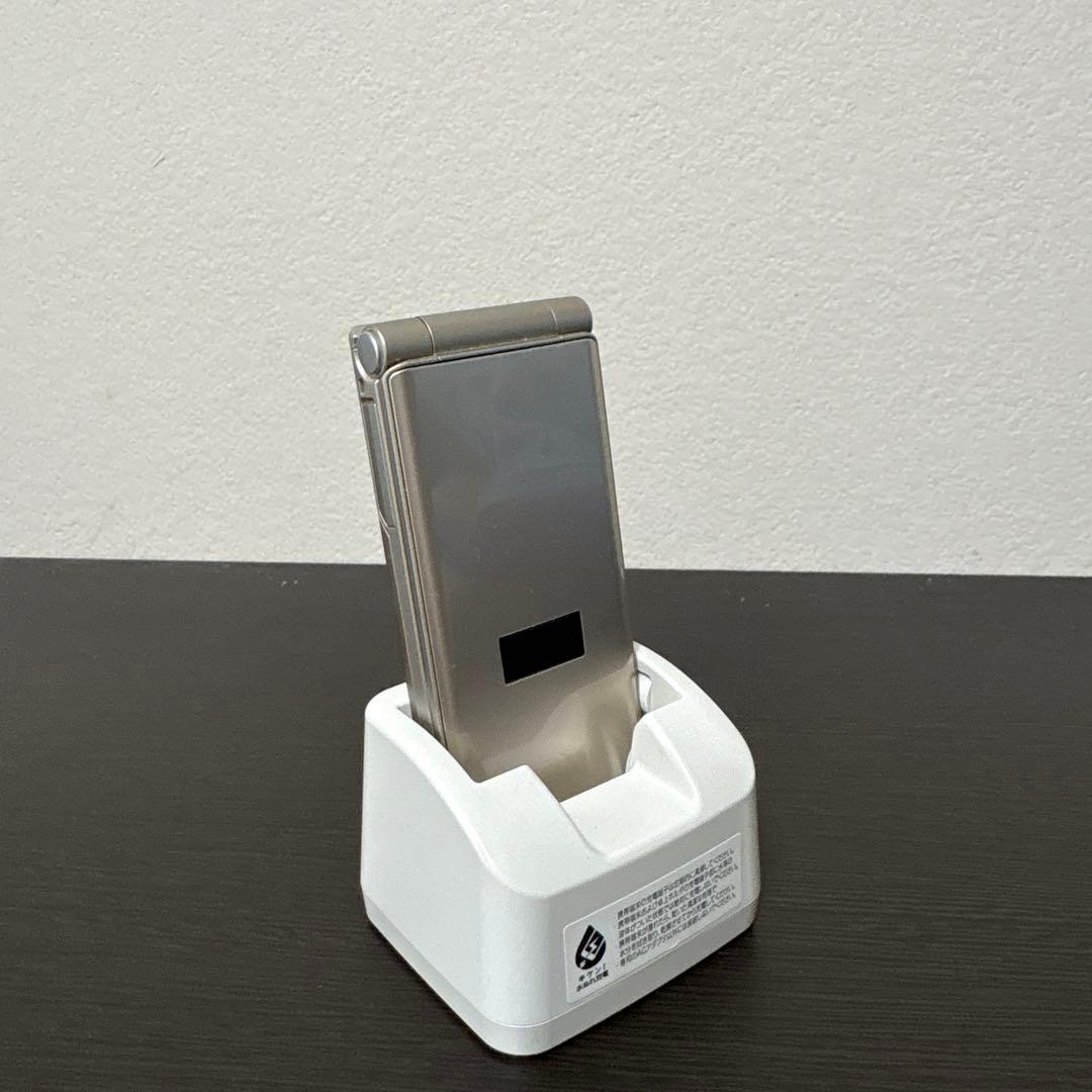 docomo F-41c スタンドセット　ガラホ ドコモ、折りたたみケータイ「arrows ケータイ ベーシック F-41C」本日