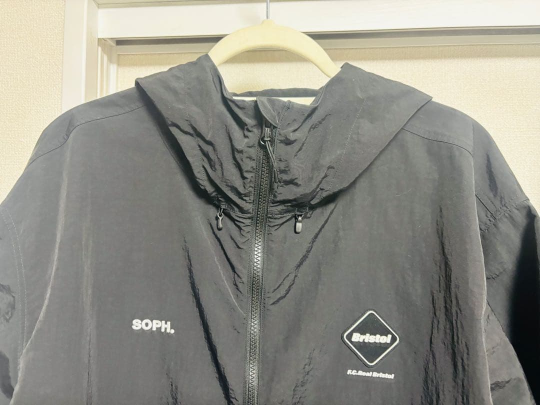 FCRB 25aw NYLON HOODED BLOUSON EASY XL 黒 - メルカリ