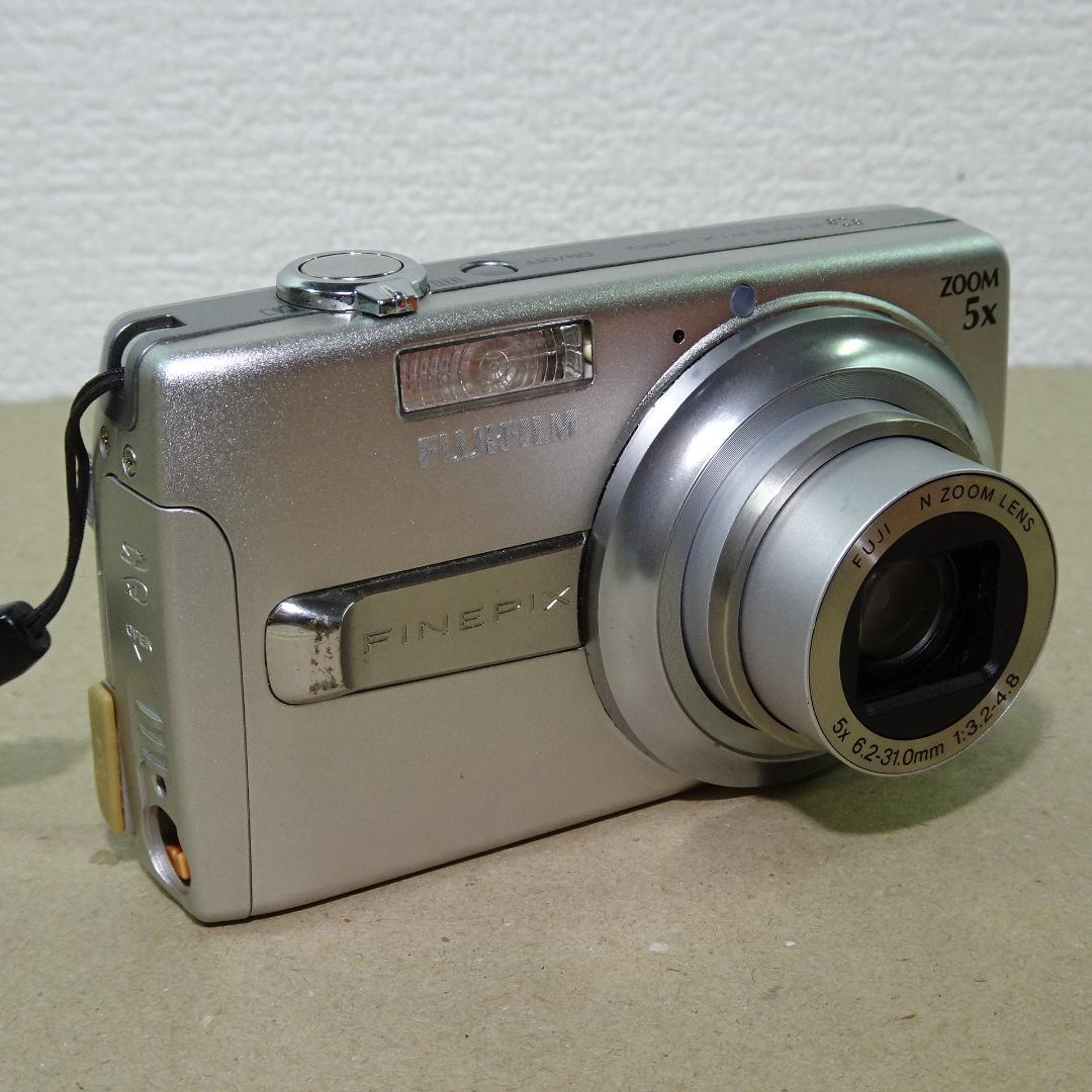 フジフイルム FinePix j50 8.2MP コンパクトデジタルカメラ