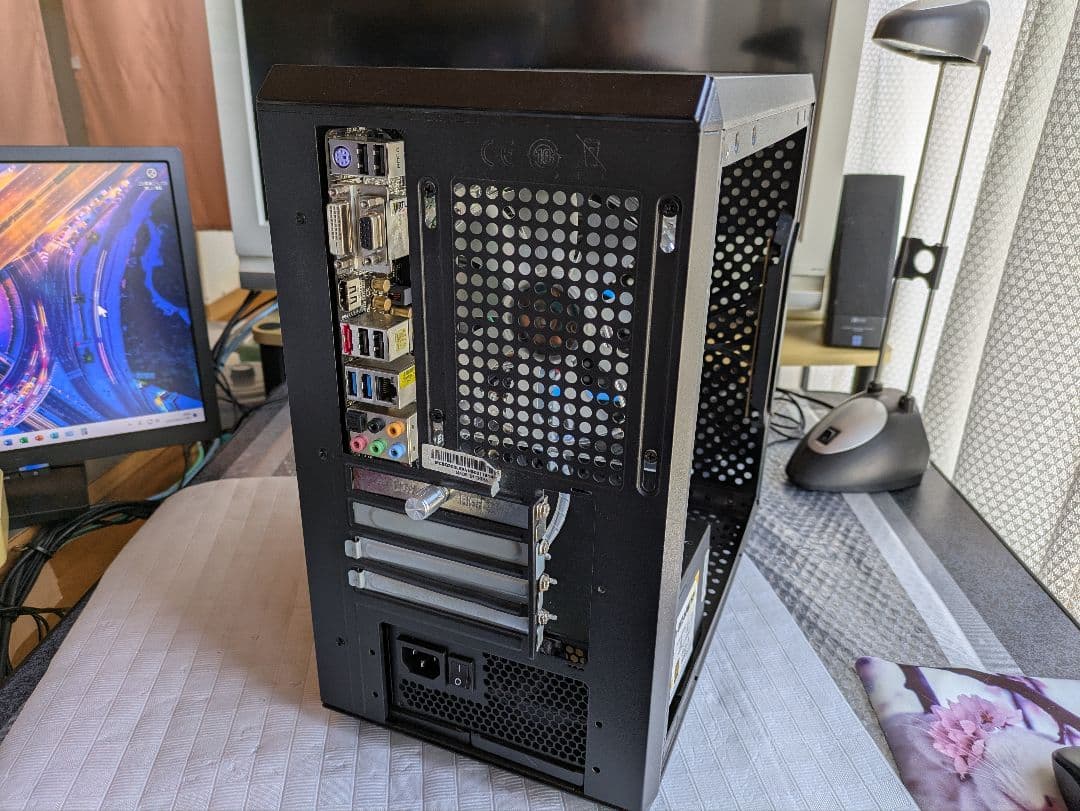 №124、Win11そっくりのQ4OS、i7_2700K、M8GB、SSD - メルカリ