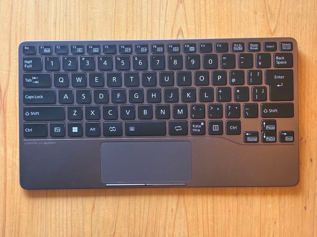 富士通 LIFEBOOK UH Keyboard（FMV-NKBGFD） 富士通、クラファンで大成功した「FMV Mobile Keyboard」を一般販売