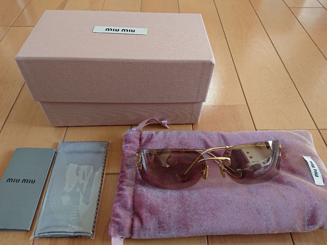 ☆正規品☆miu miu サングラス Miu Miu サングラス | 正規品保障SmartBuyGlassesジャパン！