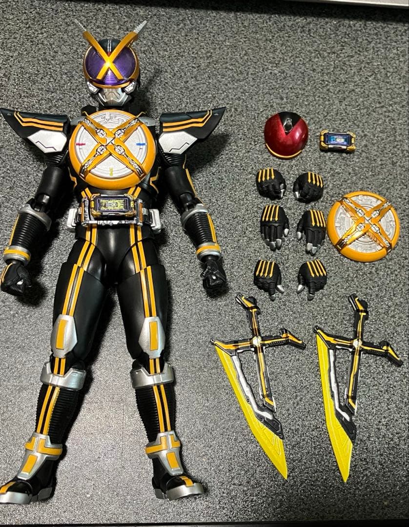 S.H.Figuarts(真骨彫製法)仮面ライダーネクストカイザ
