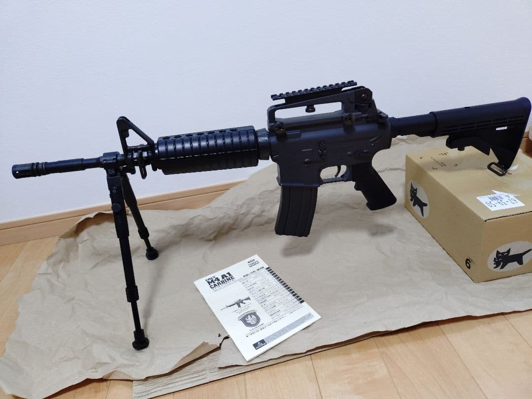 東京マルイ M4 A1 カービン 東京マルイ 18歳以上用電動ガン M4A1カービン スタンダードタイプ