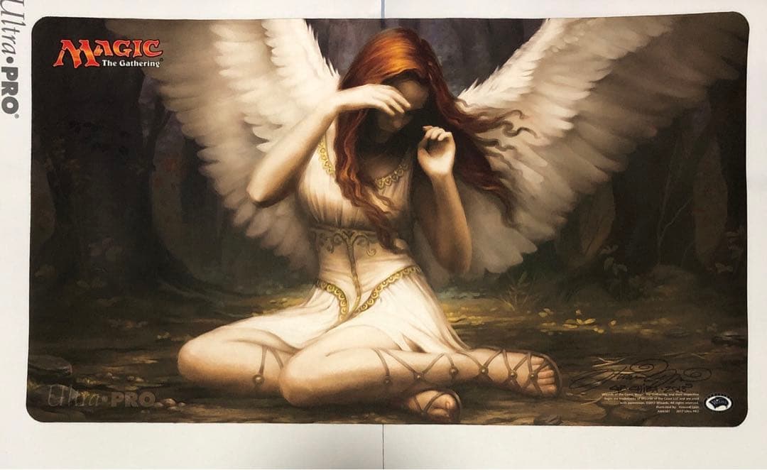空翔ける雪花石の天使 mtg プレイマット Howard Lyon サインド 空翔ける雪花石の天使 mtg プレイマット Howard Lyon サインドの通販は