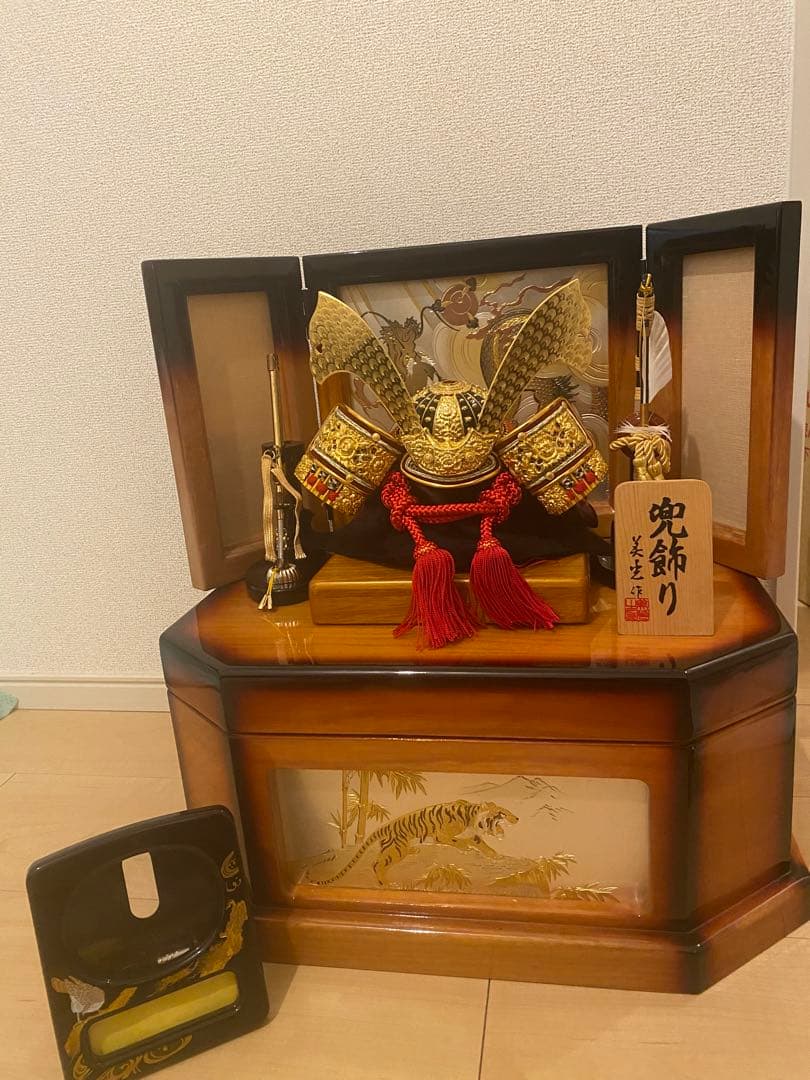 兜　五月人形　こどもの日　オルゴール付き　コンパクト収納　初節句 五月人形 兜 コンパクト ケース飾り 兜飾り 藤翁作 富岳 オルゴール付