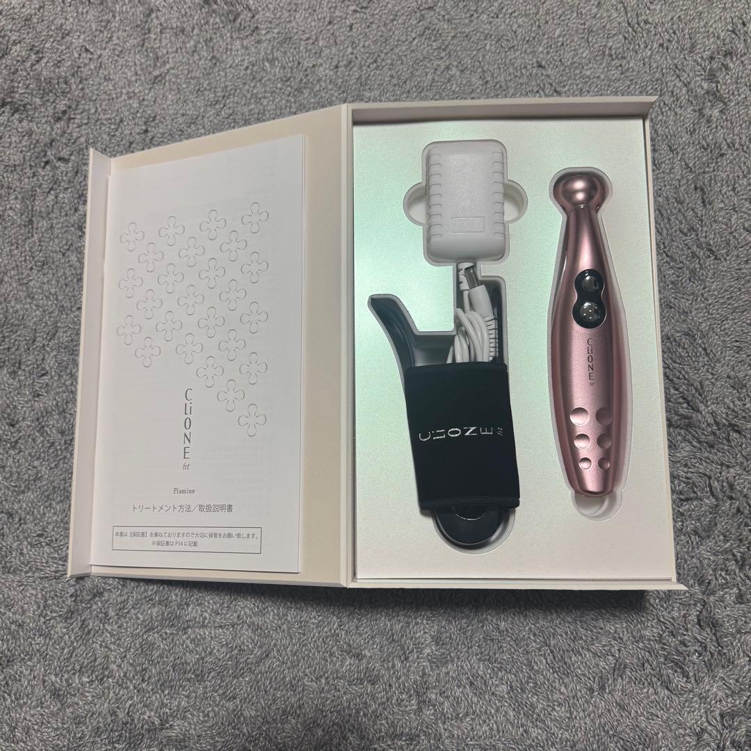 美品 CLiONEfit クリオネフィット 箱あり シリアルナンバーあり 美顔器 CLIONEfit -クリオネフィットスタンド付き | santolina
