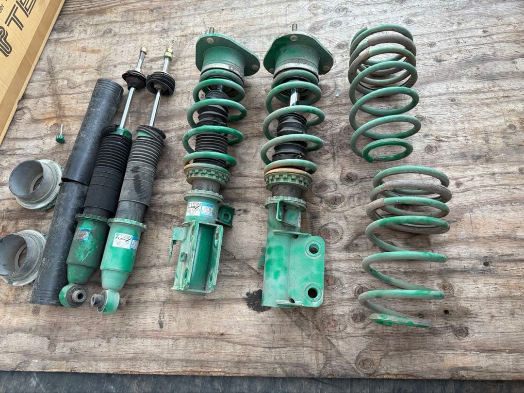 グラチャン 30プリウス 車高調 TEIN FLEXZ ジャンク品 グラチャン 30プリウス 車高調 TEIN FLEXZ ジャンク品 グラチャン 30