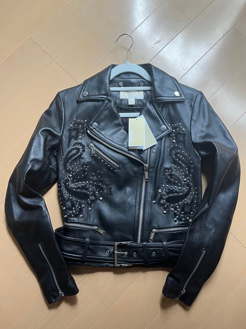 新品タグ付き　マイケルコース　MICHAEL KORS ライダースジャケット本革 MICHAEL KORS（マイケルコース）の「NEW LEATHER MOTO アウター