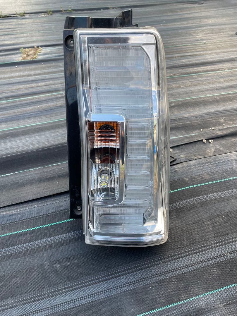 タントla600s テールランプ　右 楽天市場】タント la600s テールランプ右の通販