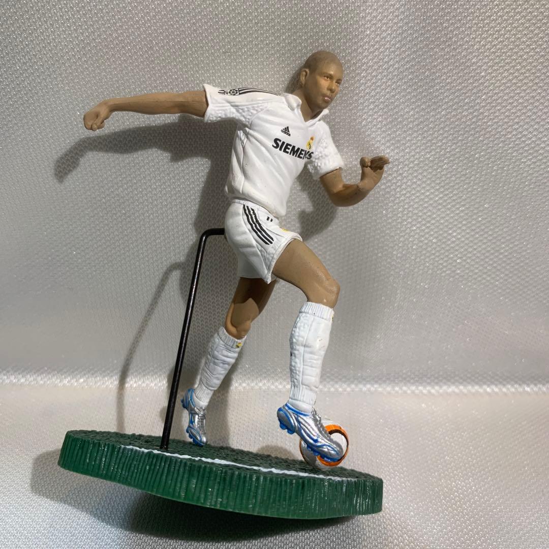 中古 箱無し】ロナウド フィギュア レアル・マドリードFT CHAMPS