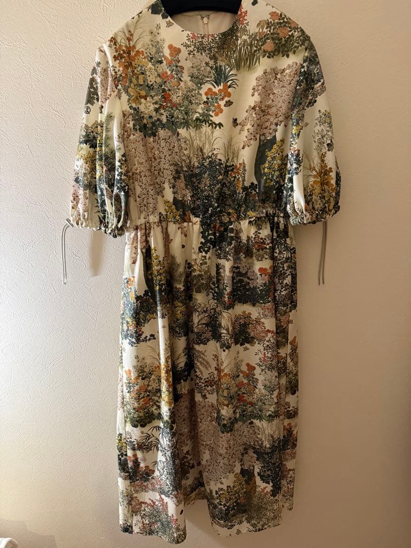 新品未使用CARLA カーラ Lady puff tunic - Black