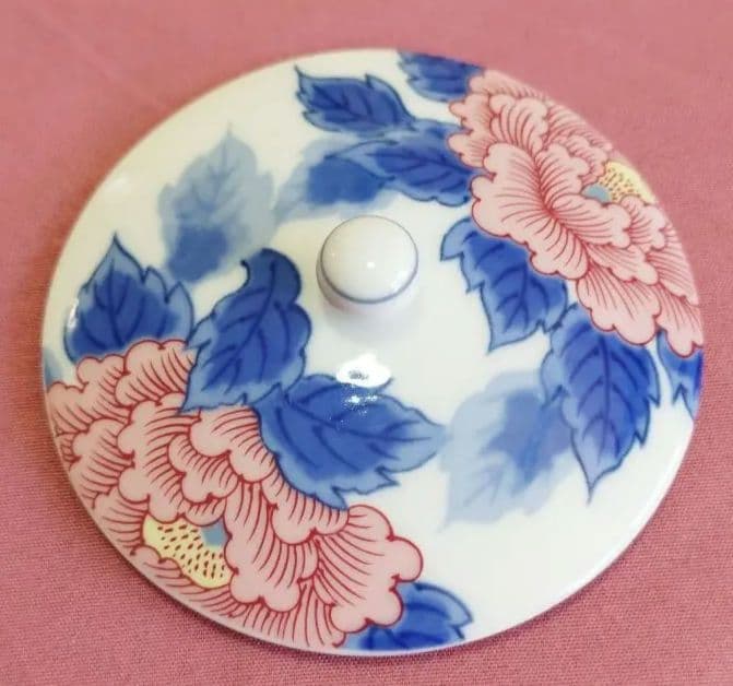 有田焼 有田有陶作 色牡丹絵柄 蓋付湯呑 2客新品未使用 弥左エ門級