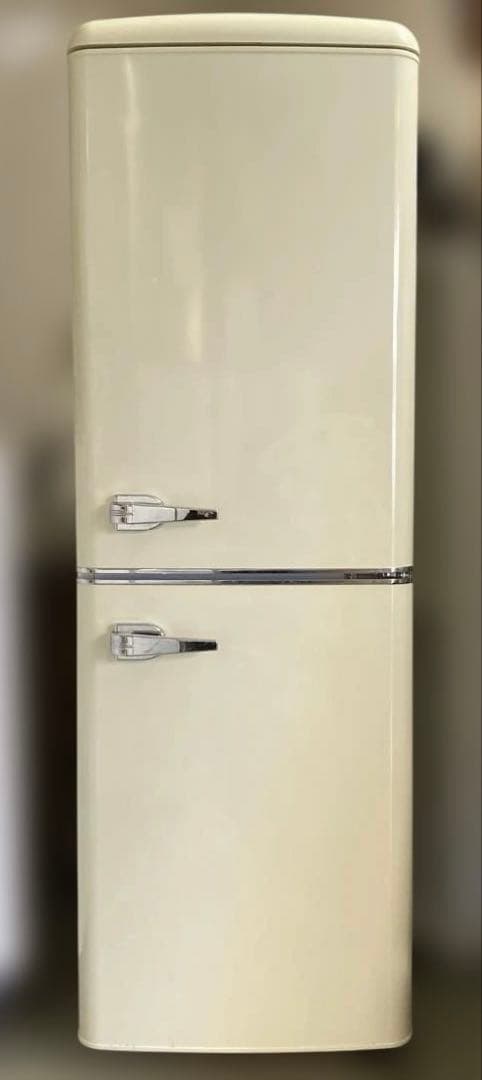 近隣地域限定送料無料 ✨アイリスオーヤマ　冷蔵庫 レトロ 2021年製 近隣地域限定送料無料 ✨アイリスオーヤマ 冷蔵庫 レトロ 2021年製