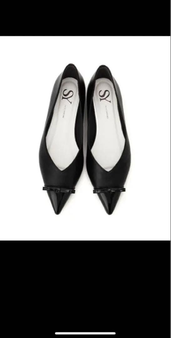 ブラックポインテッドトゥフラットシューズ - メルカリ