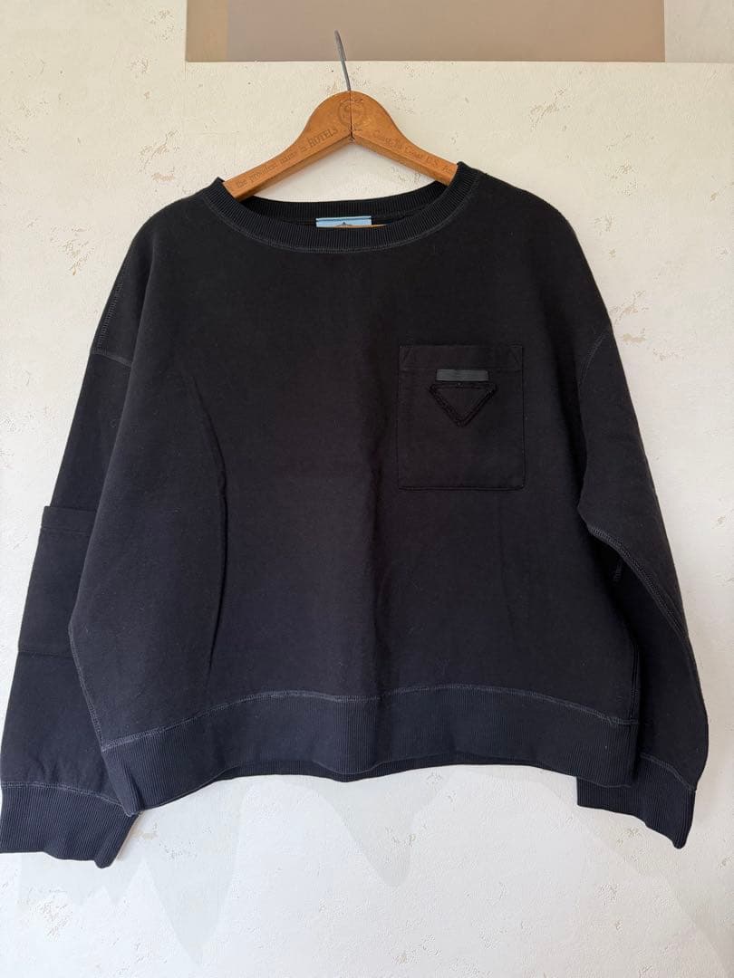 プラダ　ブラック クルーネック スウェット 2107601123287_1.jpg