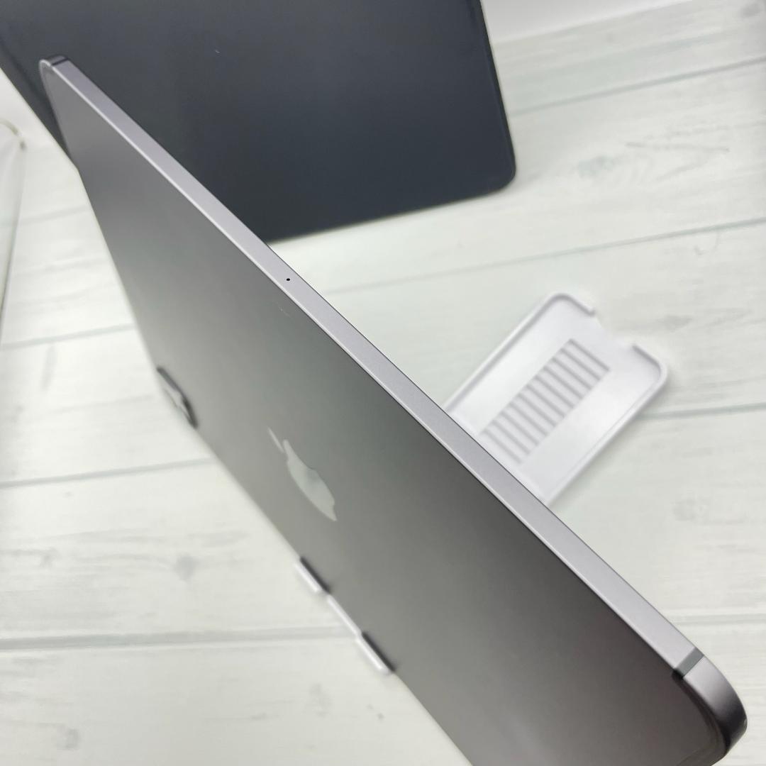 美品】セルラー iPad Pro11 第2世代 純正マジックキーボードセット