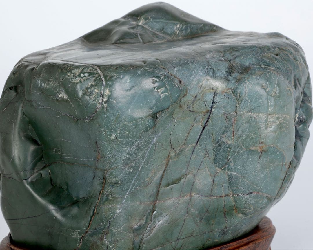 ウ*ム様 神居古潭石 水石 北海道産 8.4kg 台座付 鑑賞石 盆石 景石 天