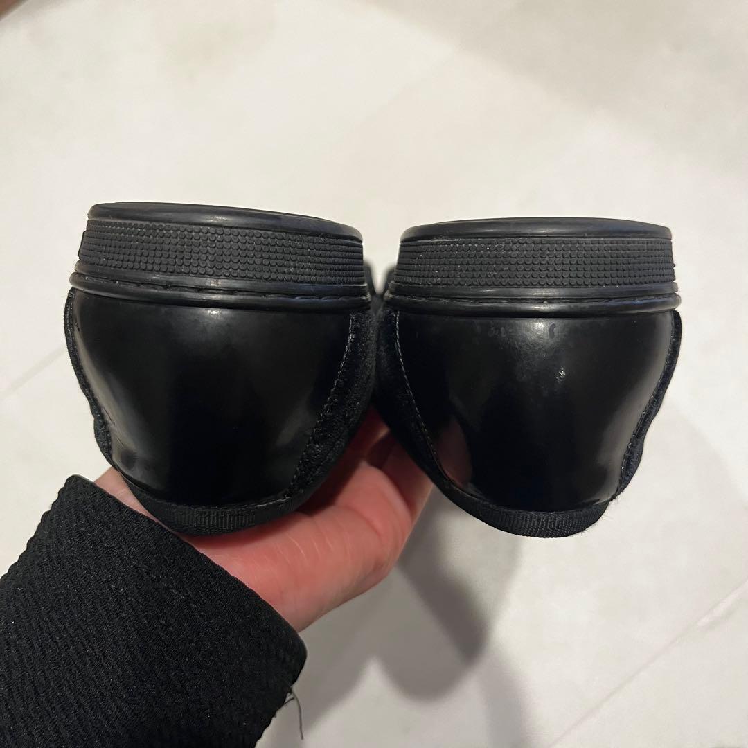 フェラガモ ブラック ベロアキルティングフラットシューズ - メルカリ