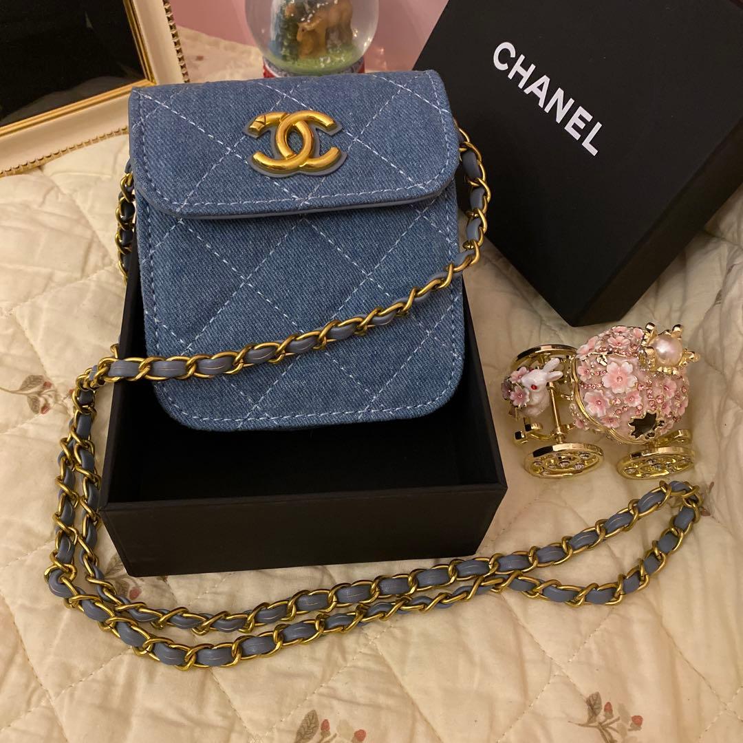 ゆ*め様 Chanel デニムポーチ 新作 CHANEL 国内発送 デニムポーチ チェーン付き クラッチ (CHANEL