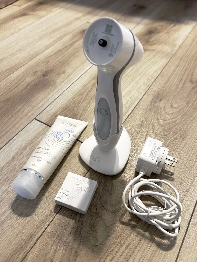 ニュースキン　ルミスパ　新品未使用のクレンザー、ヘッド付 ルミスパ スターター キット｜ニュースキンの使い方を徹底解説
