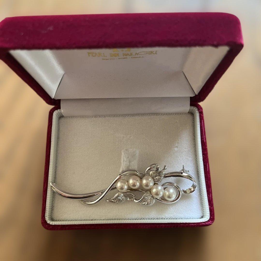 パール・イン シルバー ブローチ 楽天市場】【碌山】 シルバー バロックパール ブローチ シルバー 結婚