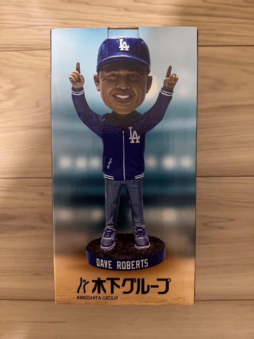 希少】デイブ・ロバーツ 監督 ボブルヘッド人形 2025年4月26日 入場特典