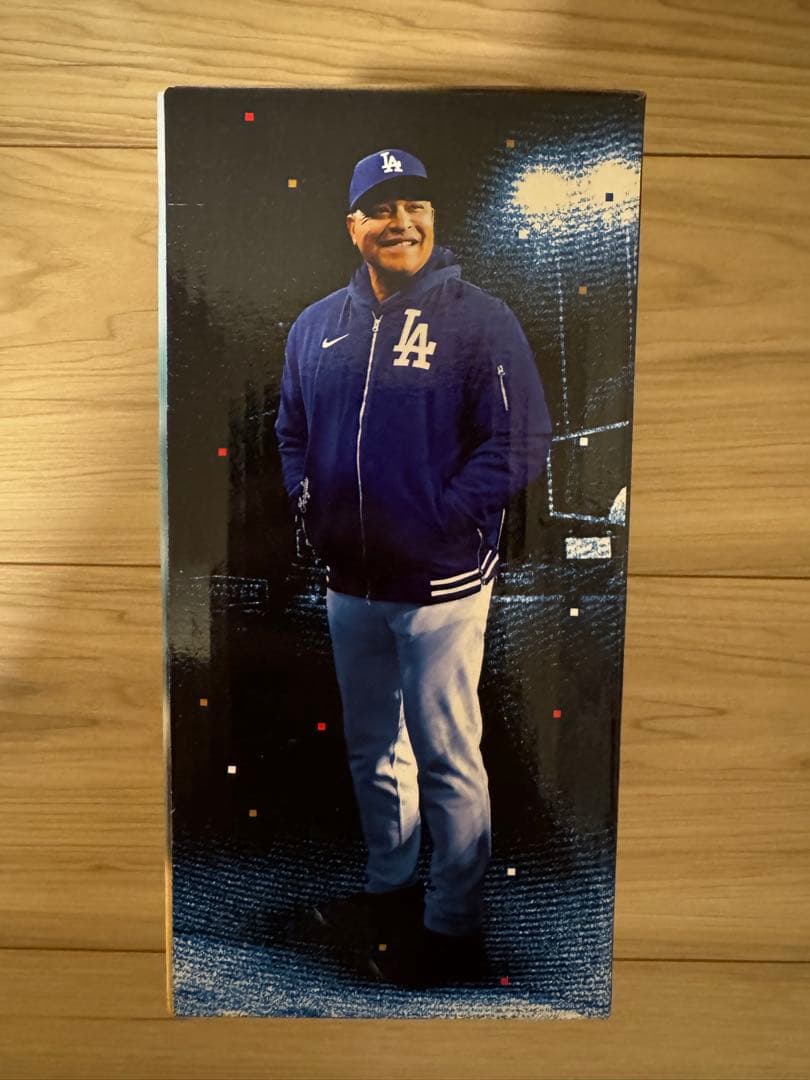 希少】デイブ・ロバーツ 監督 ボブルヘッド人形 2025年4月26日 入場特典