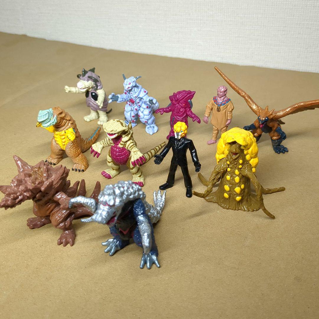 ウルトラモンスター超全集 ウルトラマンダイナ 光臨編 - メルカリ