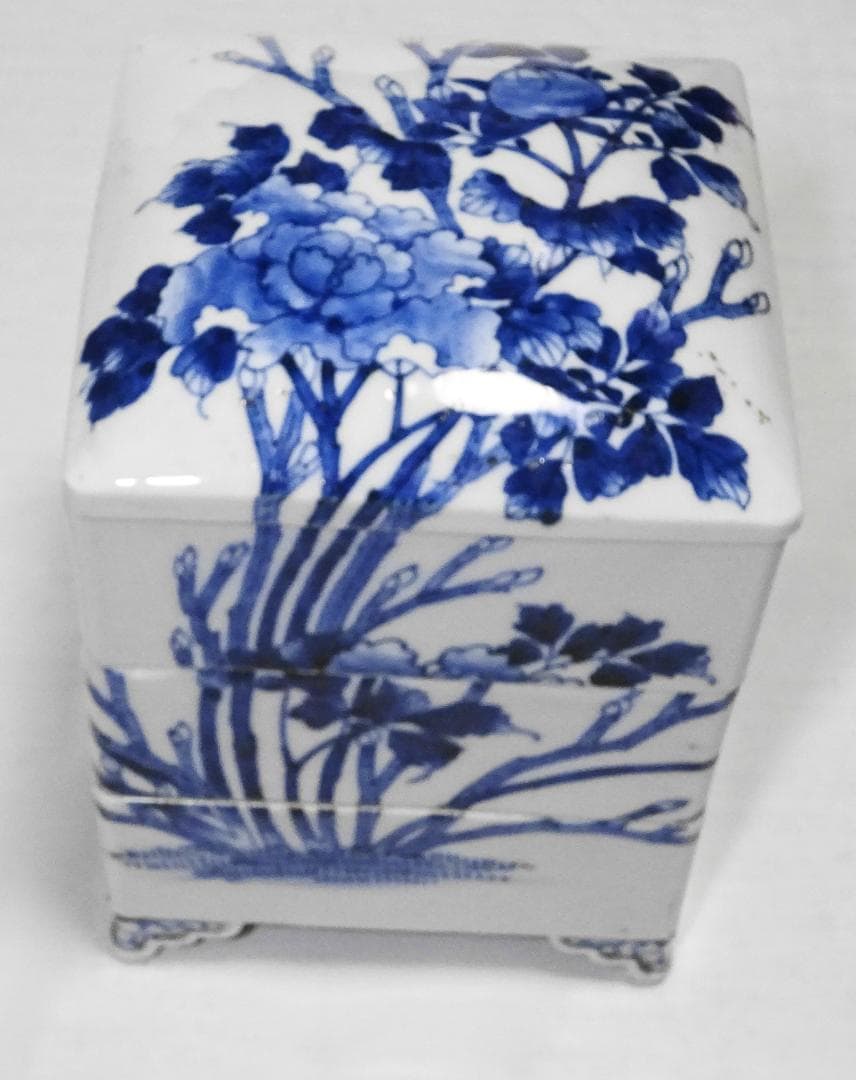 三段重箱 陶器 古伊万里？ 染付 梅 骨董 共箱無し 梅文様 和食器 骨董