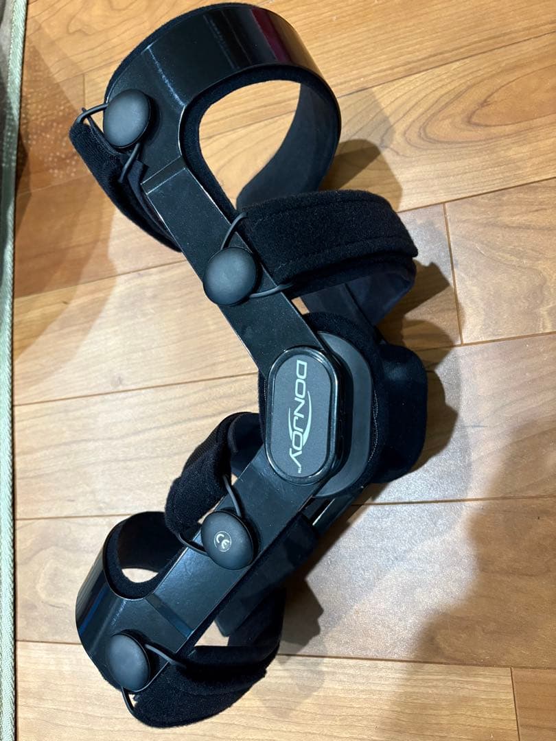 DONJOY 4TITUDE フォーティテュード 右足 Donjoy 4Titude Replacement Frame & Strap Pads DME-Direct