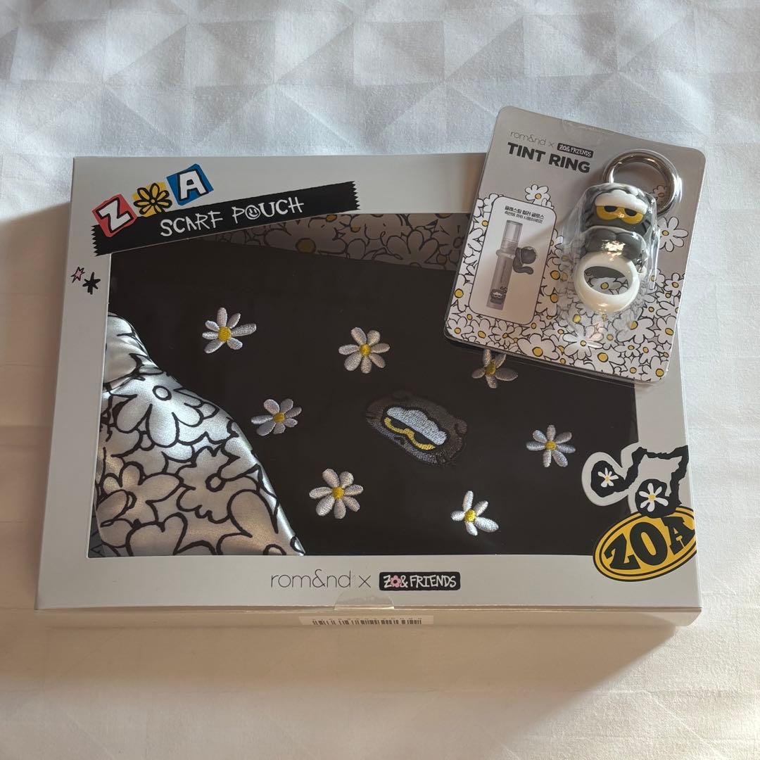 Rom&nd ZO&FRIENDS ZOA コラボ リング ポーチセット Rom&nd ZO&FRIENDS ZOA 特典 ポーチ キーリング ステッカー - メルカリ