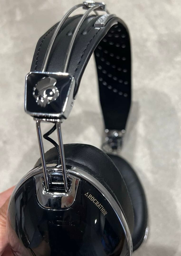 Skullcandy(スカルキャンディー) ROCNATION 有線ヘッドホン - メルカリ