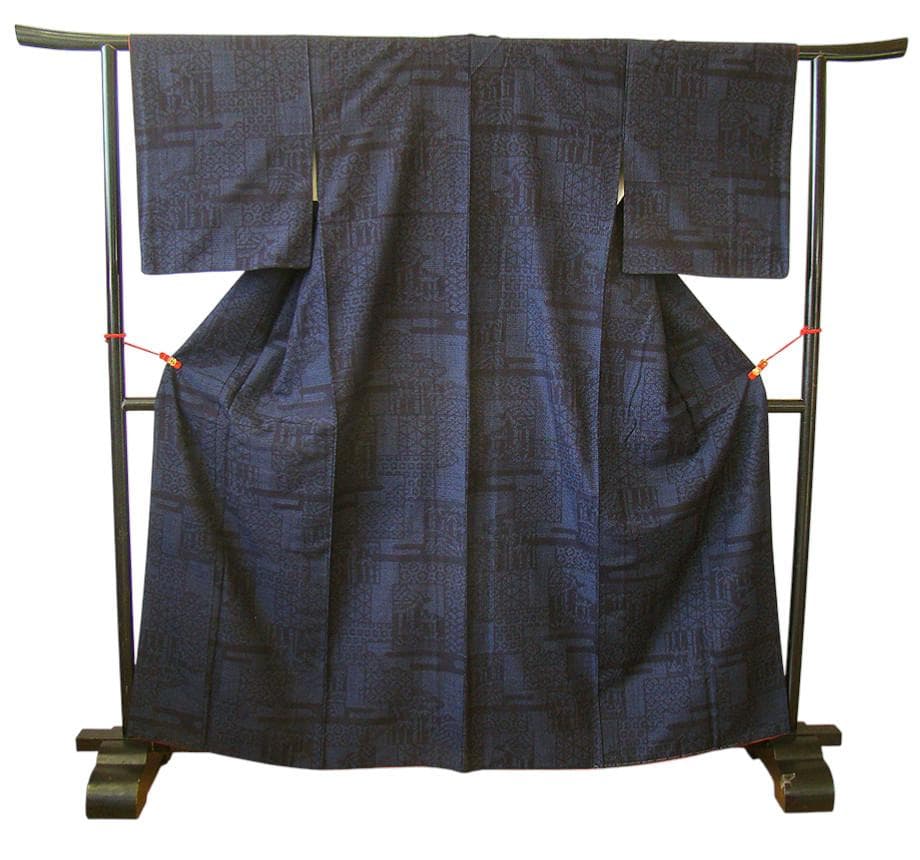 美品 伝統工芸品 本場結城玉紬（正絹）仕立上り 証紙付＜TT1327