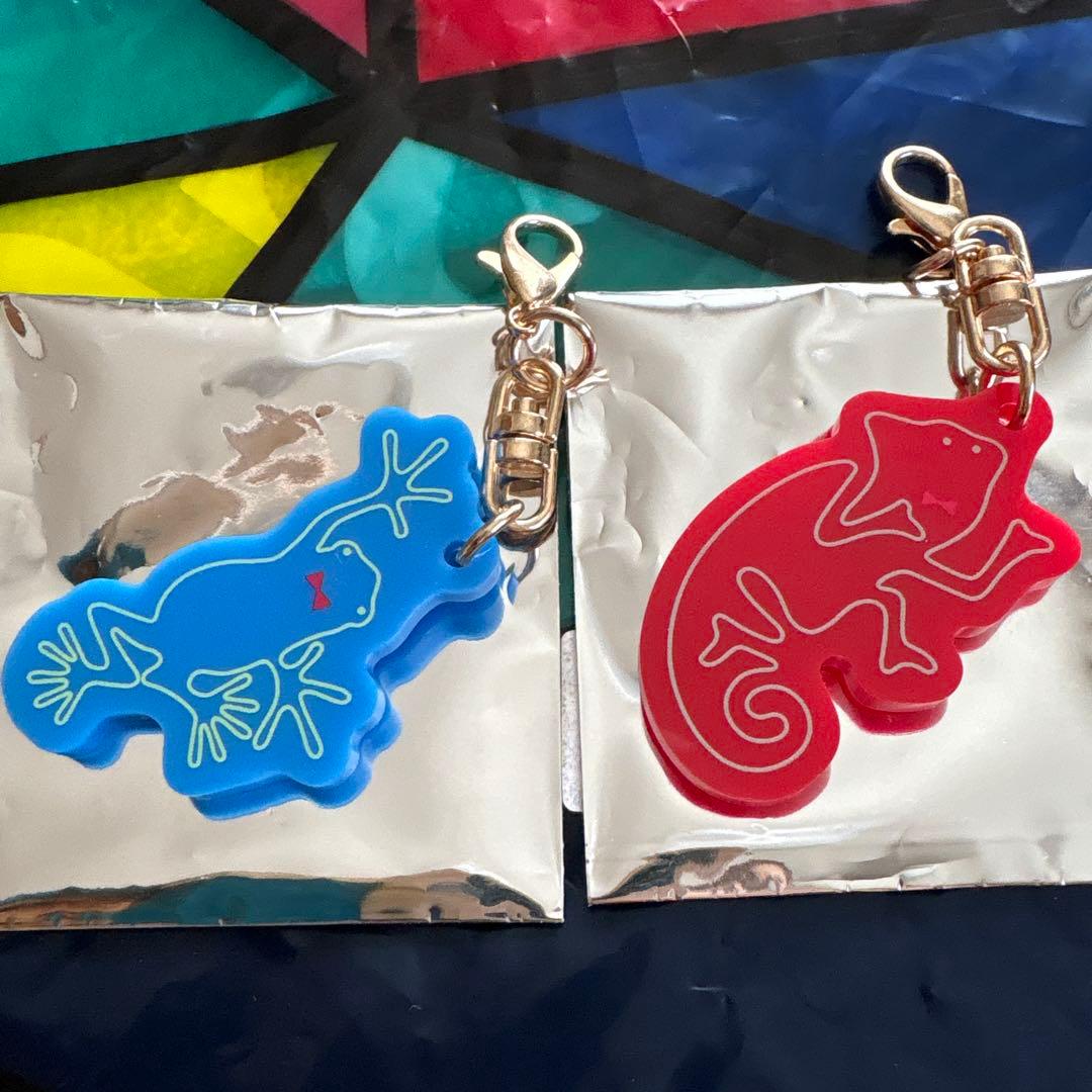 ヨルシカ キーホルダー 2個セット - メルカリ