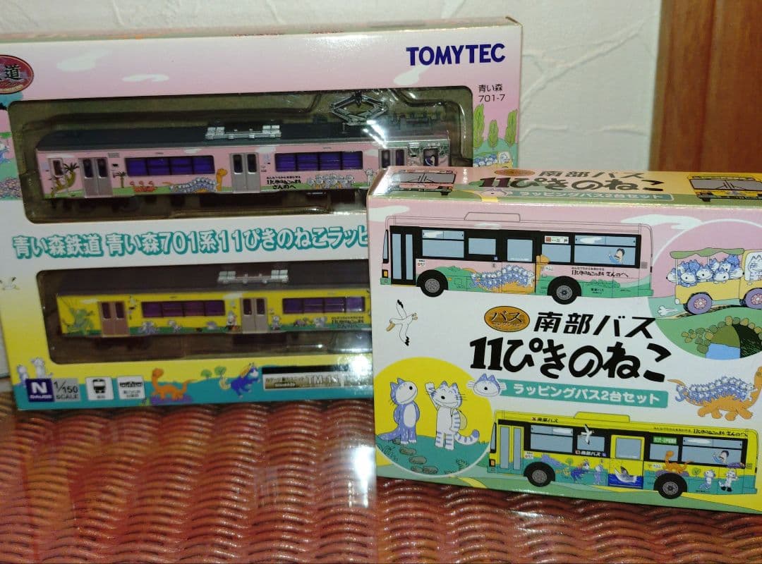 南部バス　11ぴきのねこ　ラッピングバス2台セット バスコレクション　青い森鉄道 ミニカー/トミーテック/全国バスコレクション/南部バス/11ぴきのねこ