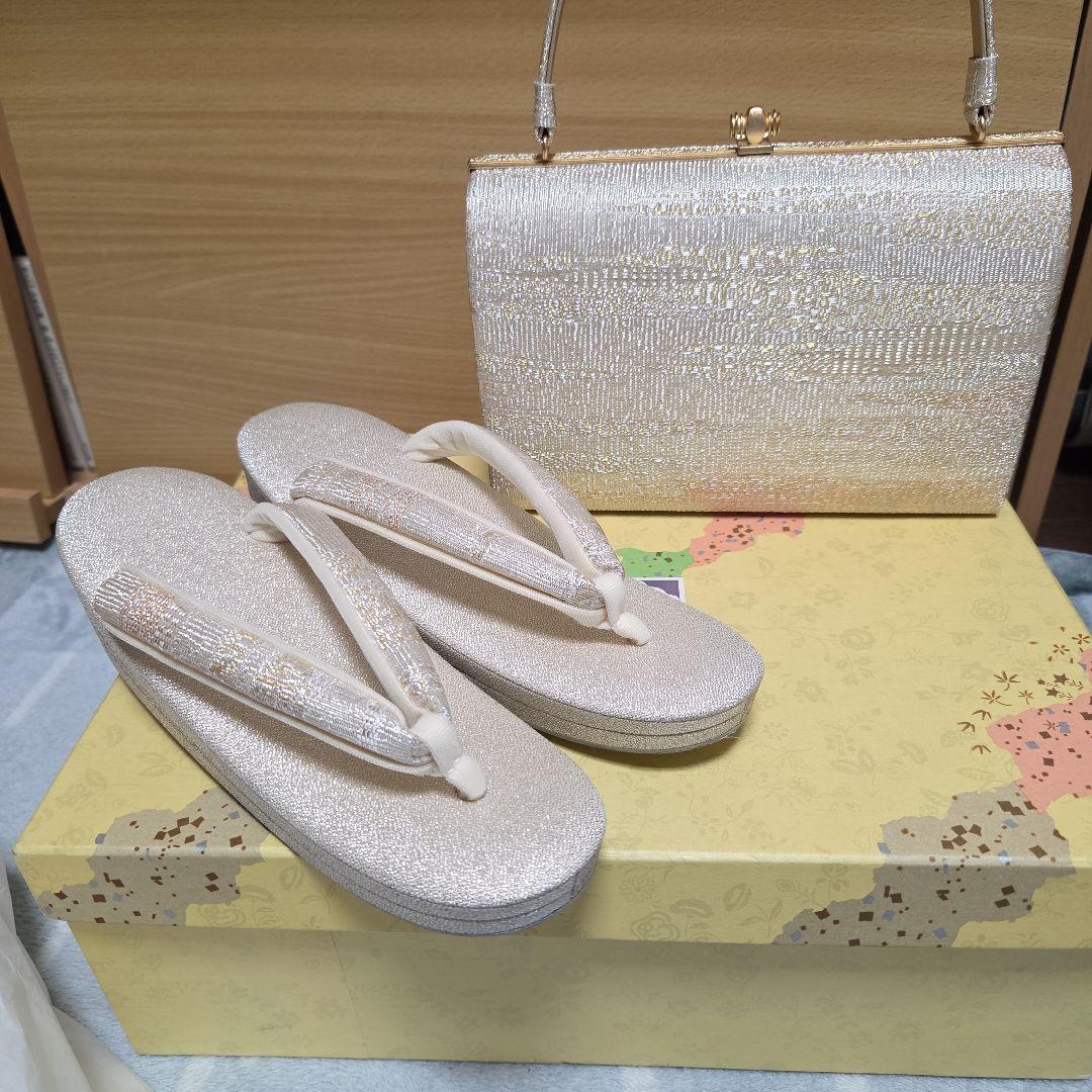 伊と忠　草履とバック 創作京履物伊と忠 | 明治28年創業、京都四条河原町に本店を構える和装