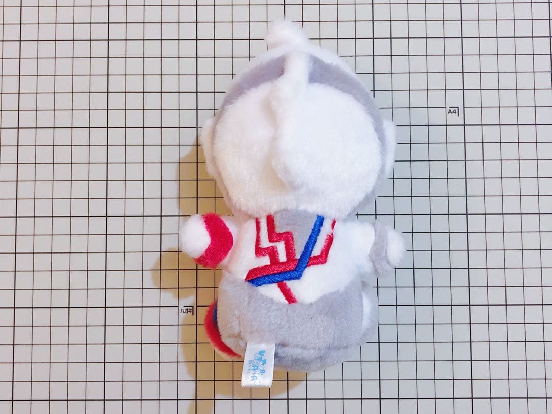ふわふわお座りぬいぐるみ ウルトラマン ブレーザー ウルトラマン