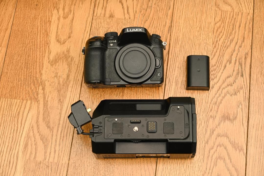 LUMIX GH4 ミラーレス一眼カメラ 本体➕オーディオインターフェイス DMC-GH4_720496?wid=1200&hei=630
