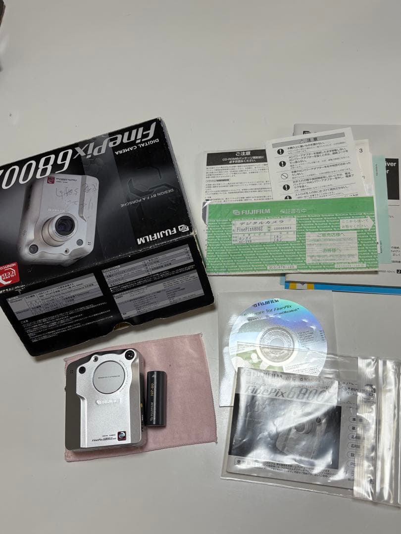 デジタルカメラ Fujifilm FinePix 6800Z FUJIFILM Finepix 6800Z｜元田中マロ